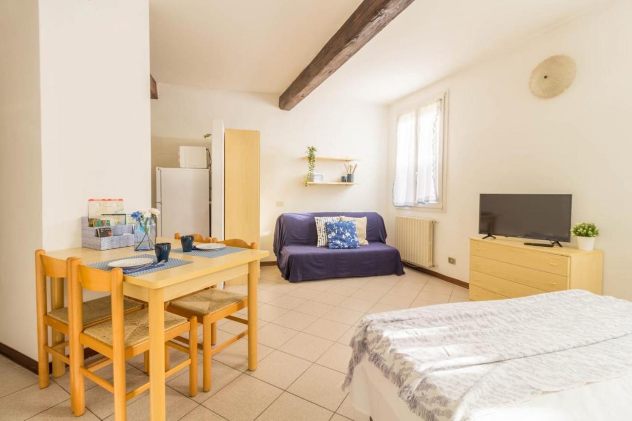 Al Pipai Apartment Ferrara Bagian luar foto